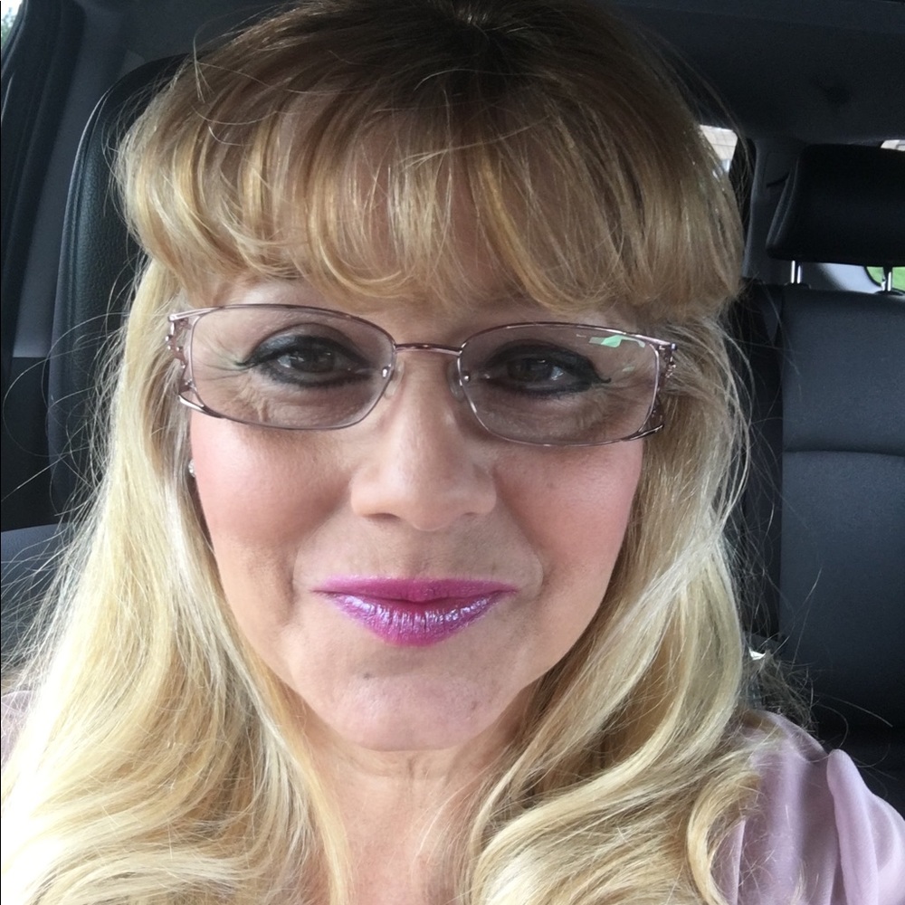 Meet your Posher, Tina